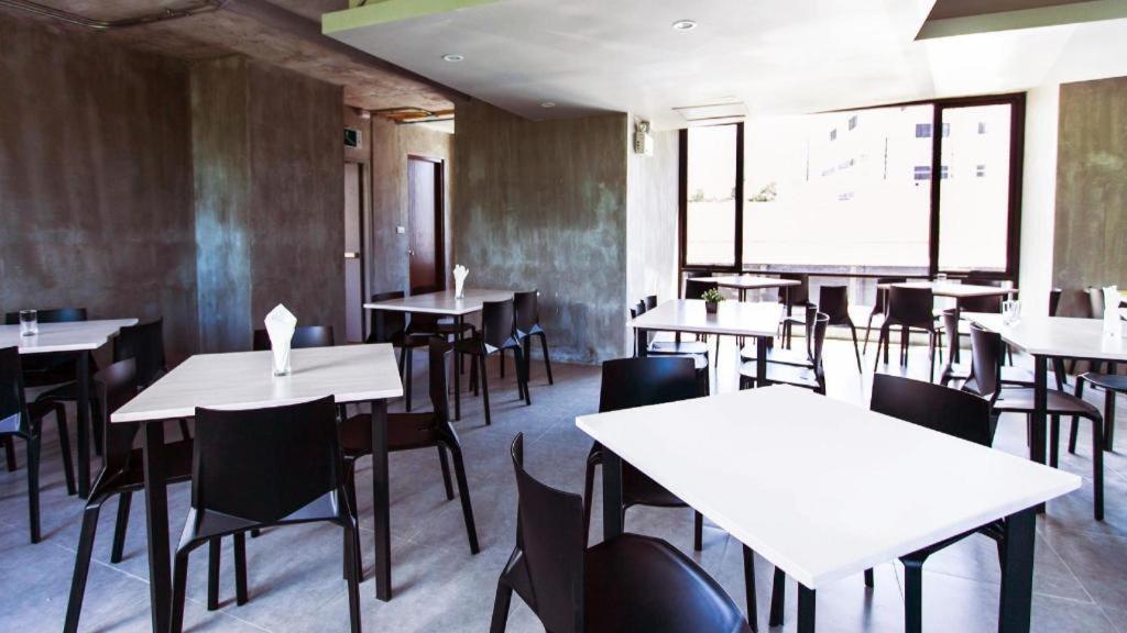 B2 Phuket Boutique & Budget Hotel Exterior photo